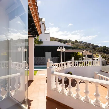 Home2book Design Asian Sabina, Heated Pool & View Βίλα *